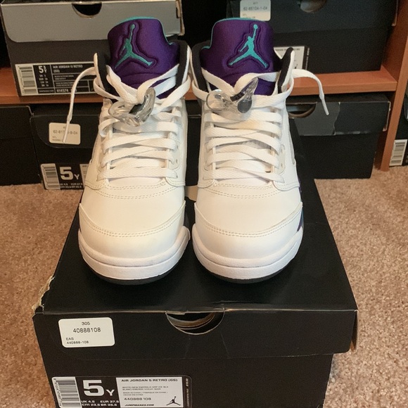 Jordan retro 5 ‘grape’ size 5Y (6.5 womens) - Picture 3 of 3